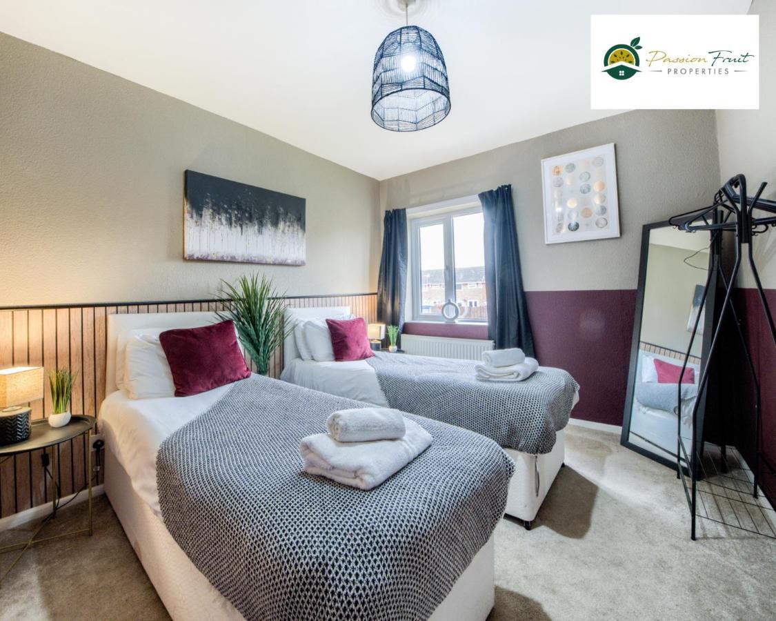 3 Bedroom House With 5 Beds House By Passionfruit Properties Near Coventry City Centre - Bcc מראה חיצוני תמונה